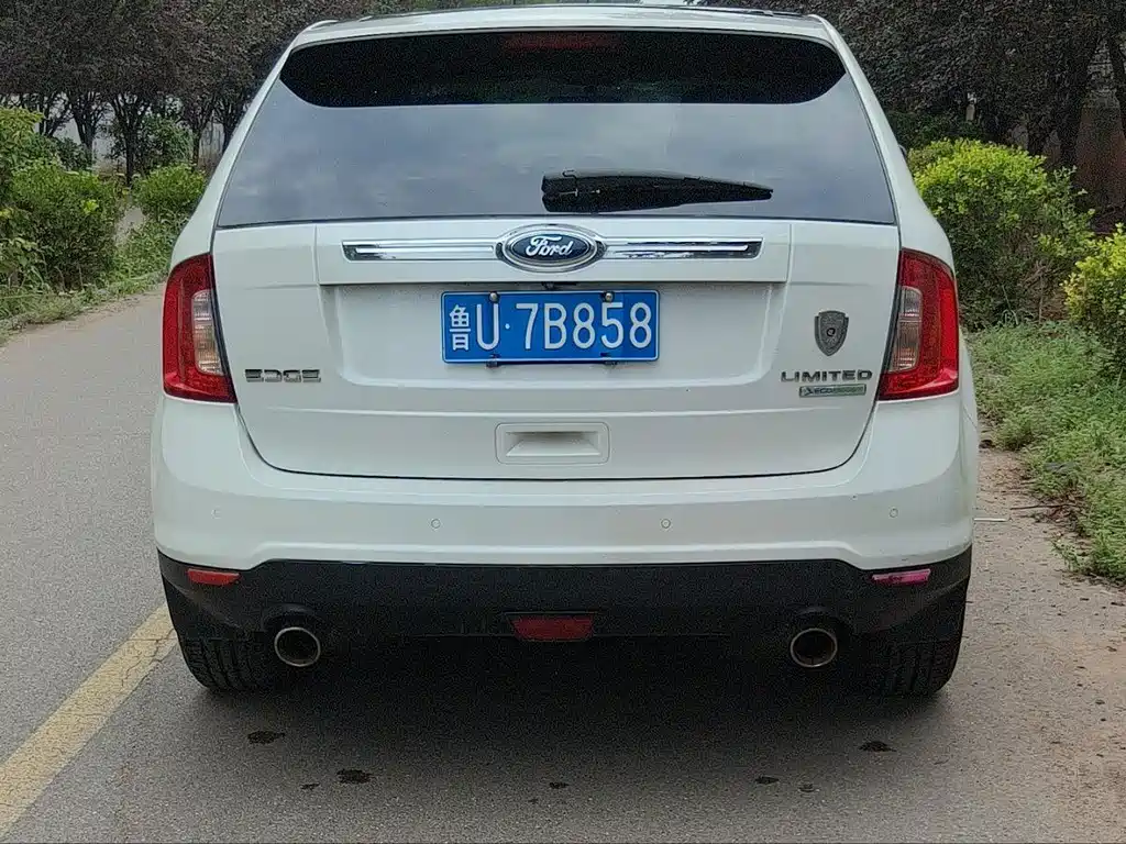 Ford Edge (Import) — миниатюра 4