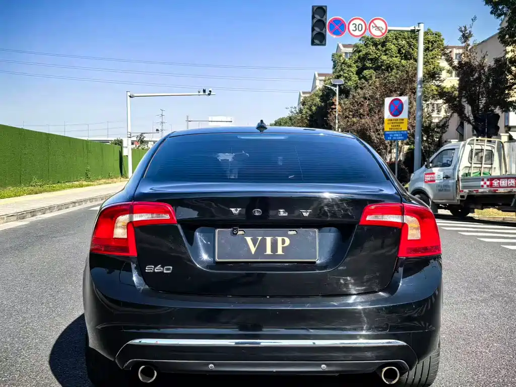 Volvo S60 — миниатюра 5