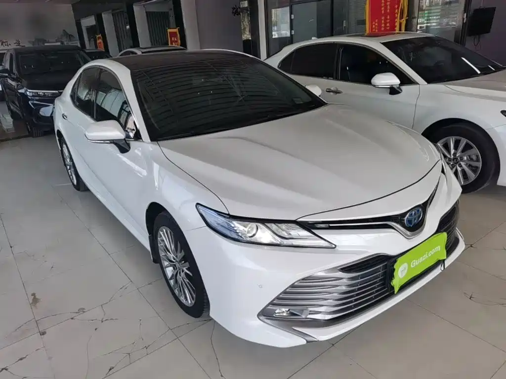 Toyota Camry — миниатюра 4