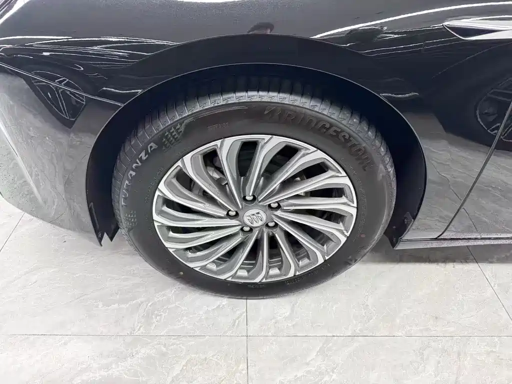 Buick LaCrosse — миниатюра 19
