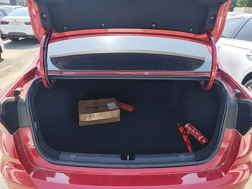 Geely Emgrand — миниатюра 19