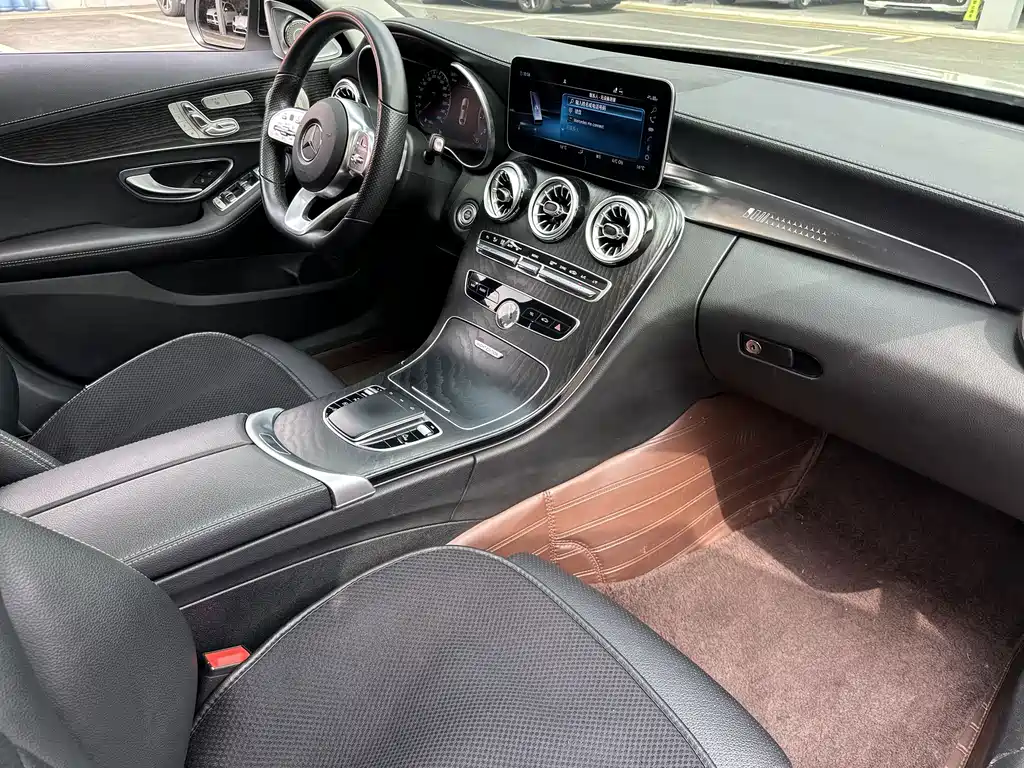 Mercedes-Benz C-Class — миниатюра 6