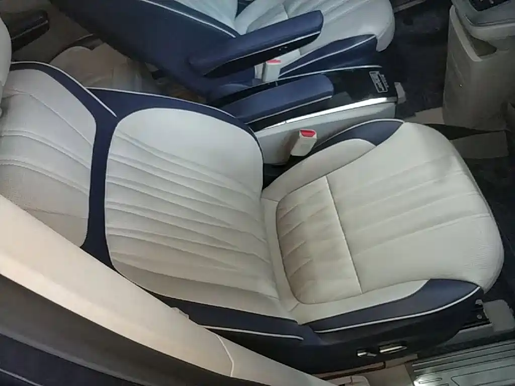 Roewe iMAX8 — миниатюра 25