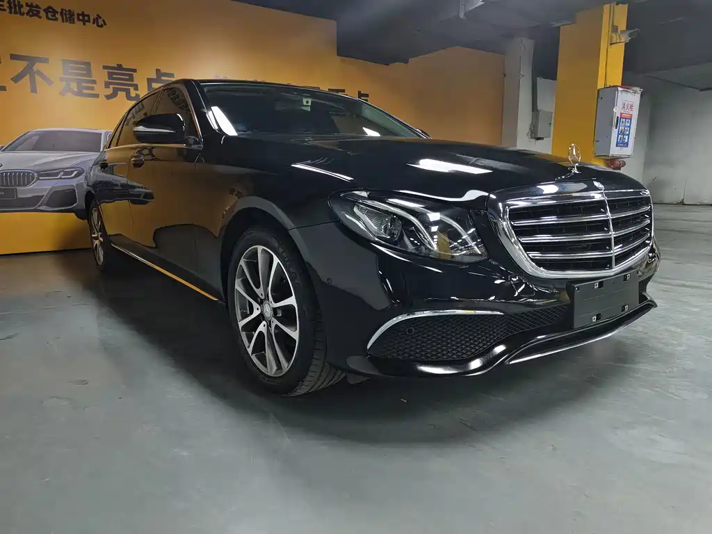 Mercedes-Benz E-Class — миниатюра 3