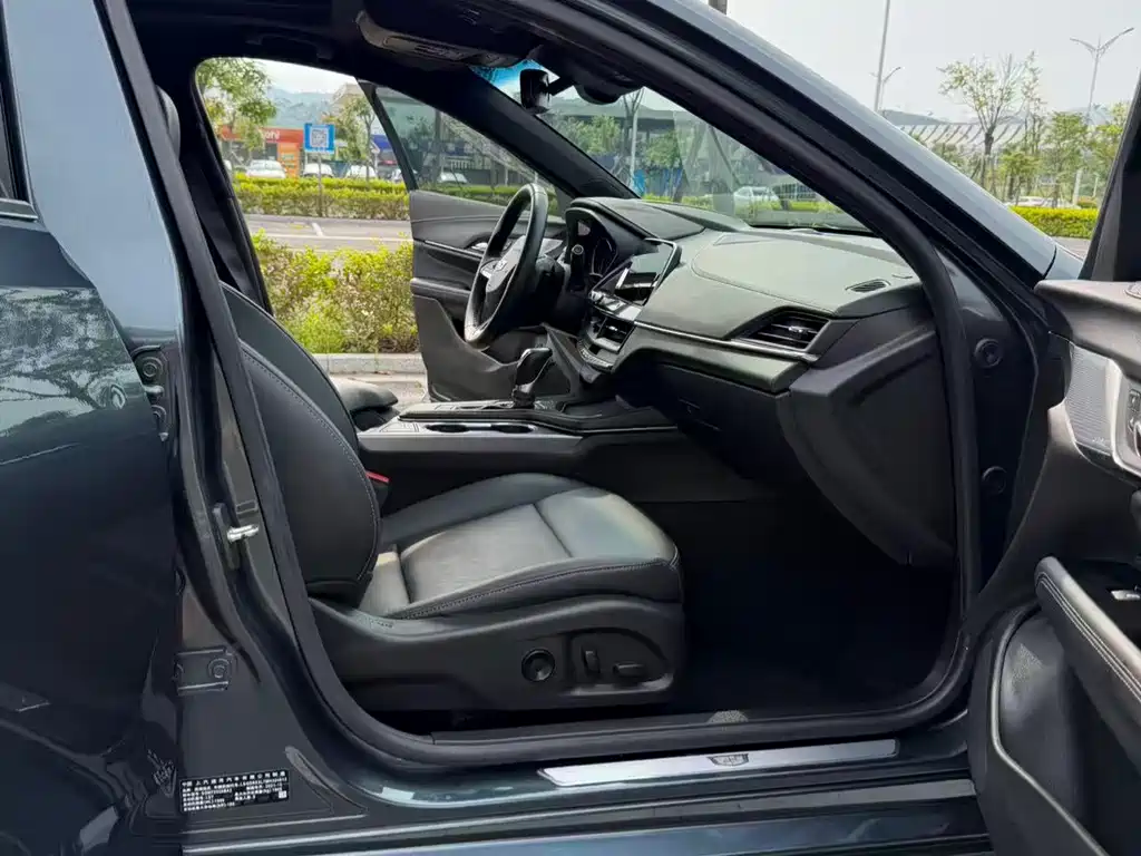 Cadillac CT4 28T Luxury Type, фото 10