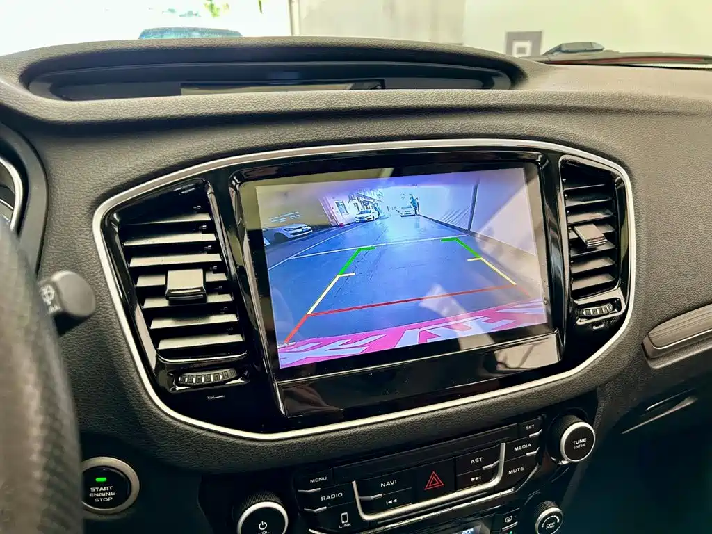 Geely Vision X6 — миниатюра 12