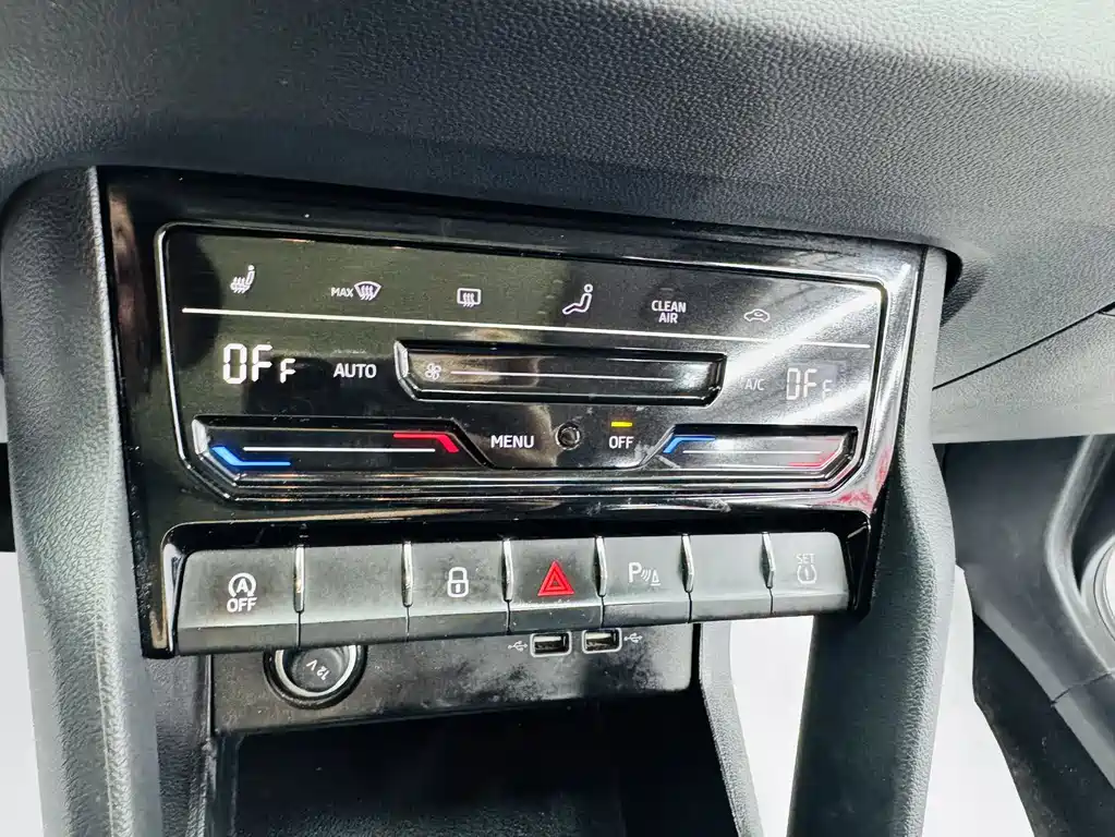 Skoda Karoq 2023 TSI280 Premium