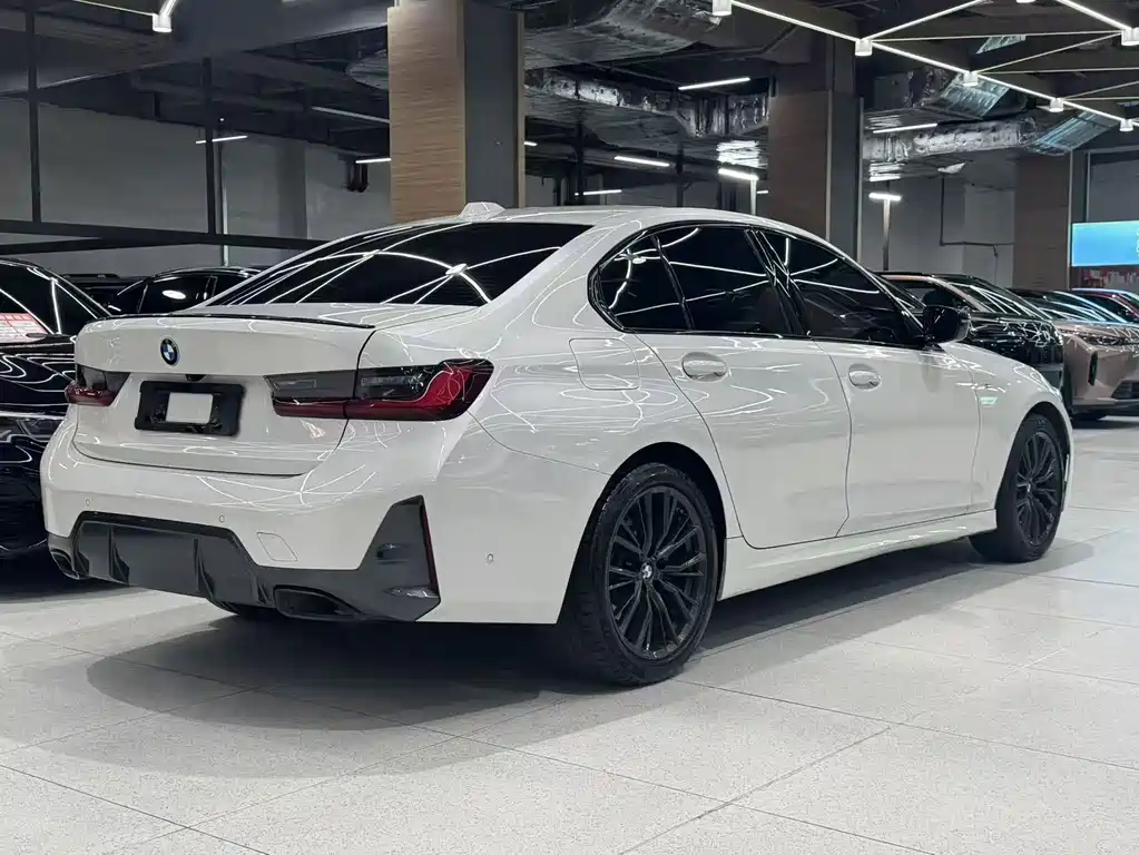 BMW 3 Series — миниатюра 12