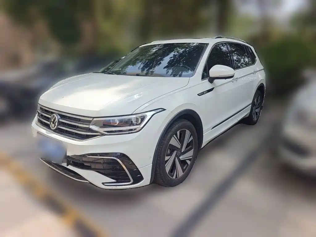 Volkswagen Tiguan L — миниатюра 2