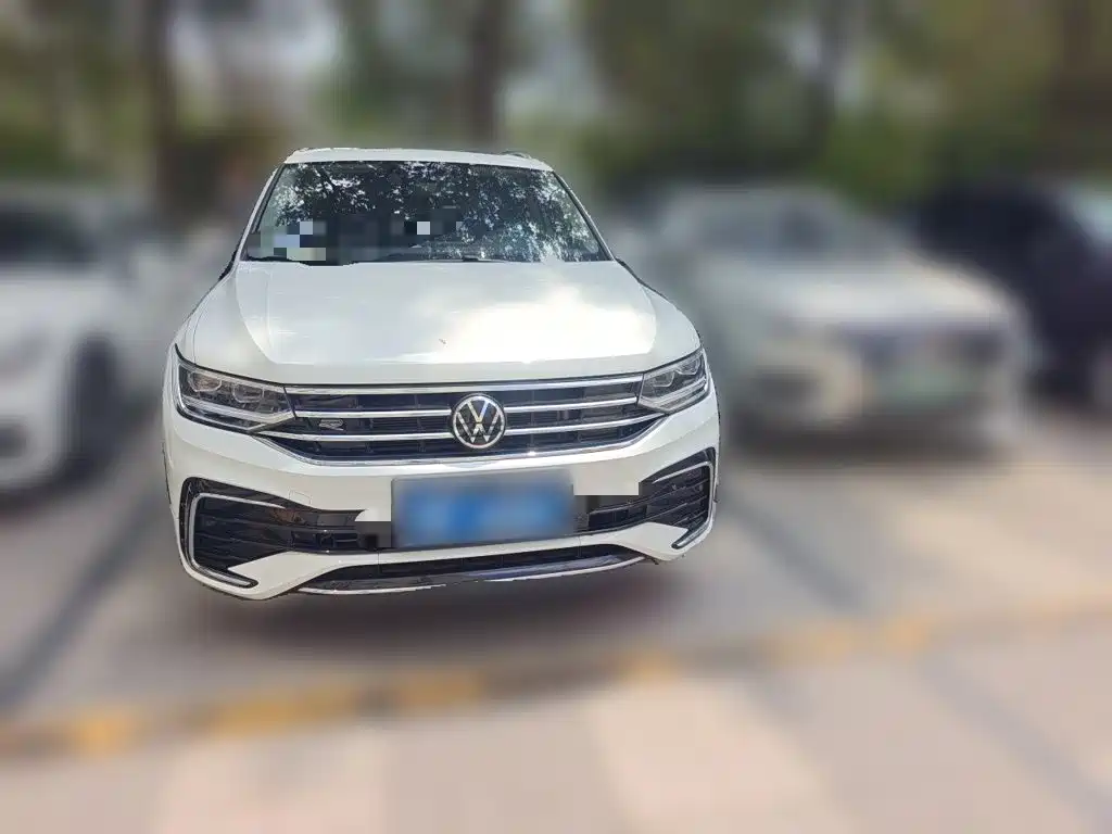 Volkswagen Tiguan L — миниатюра 24