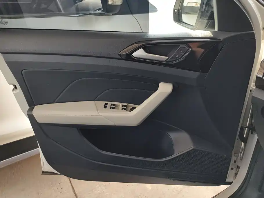Volkswagen Tharu — миниатюра 7
