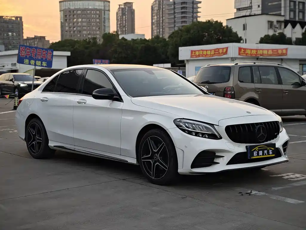 Mercedes-Benz C-Class — миниатюра 3