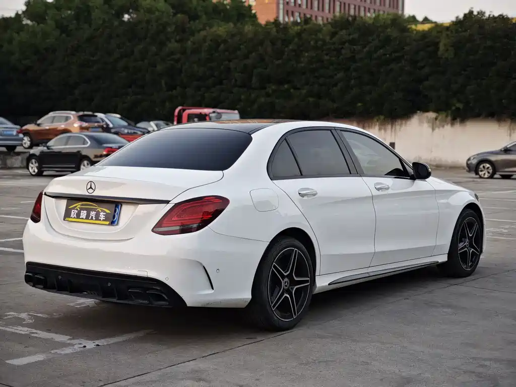 Mercedes-Benz C-Class — миниатюра 4
