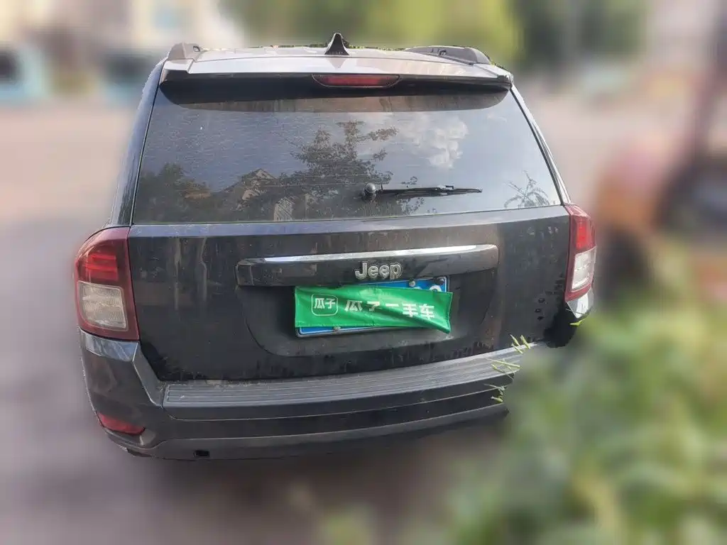 Jeep Compass (Import) — миниатюра 5