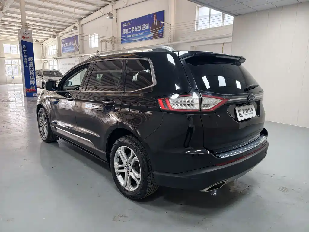 Ford Edge — миниатюра 6