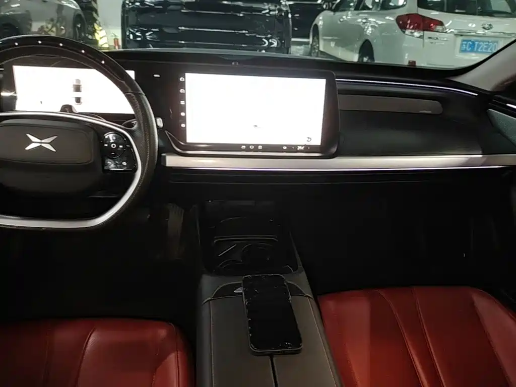 XPeng P7 — миниатюра 14