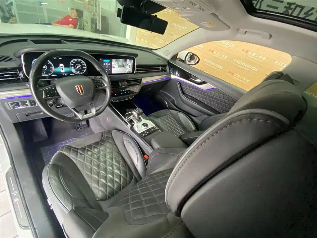 Hongqi HS5 2019 2.0T
