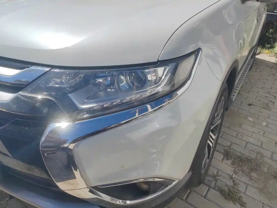 Mitsubishi Outlander — миниатюра 5