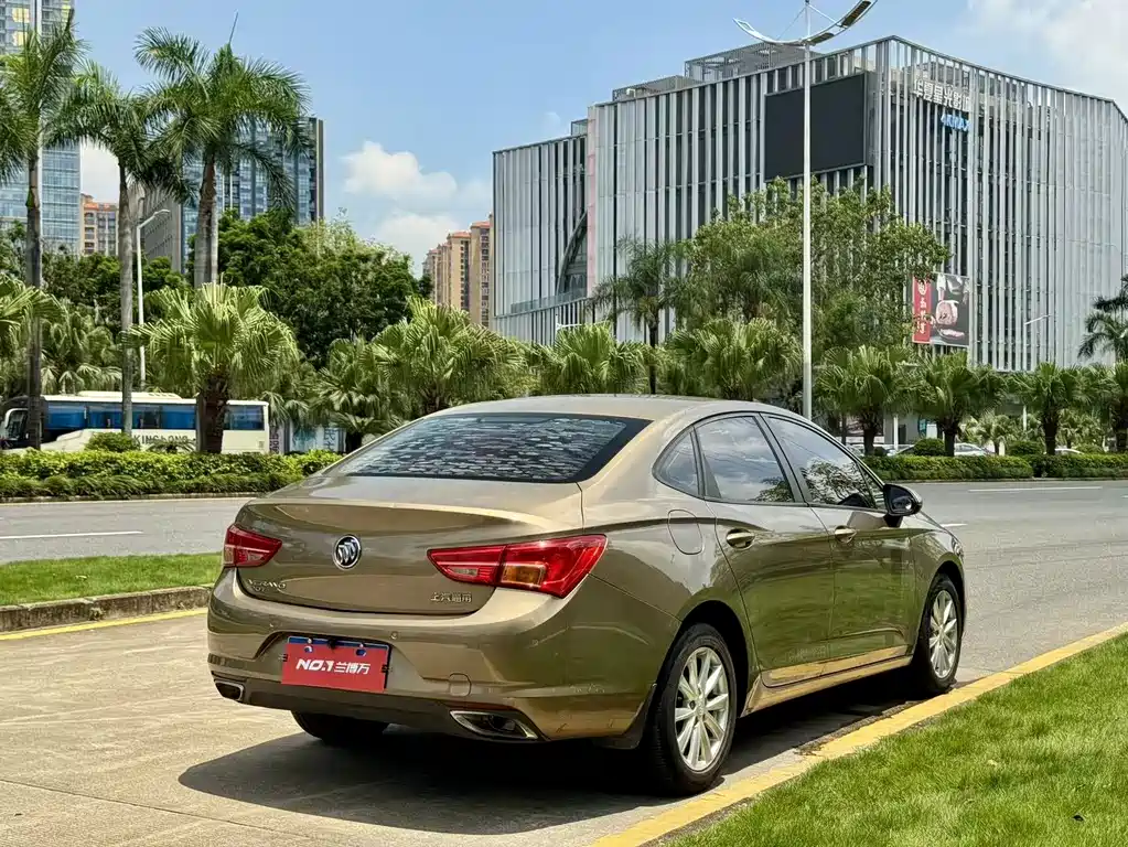 Buick Verano — миниатюра 8
