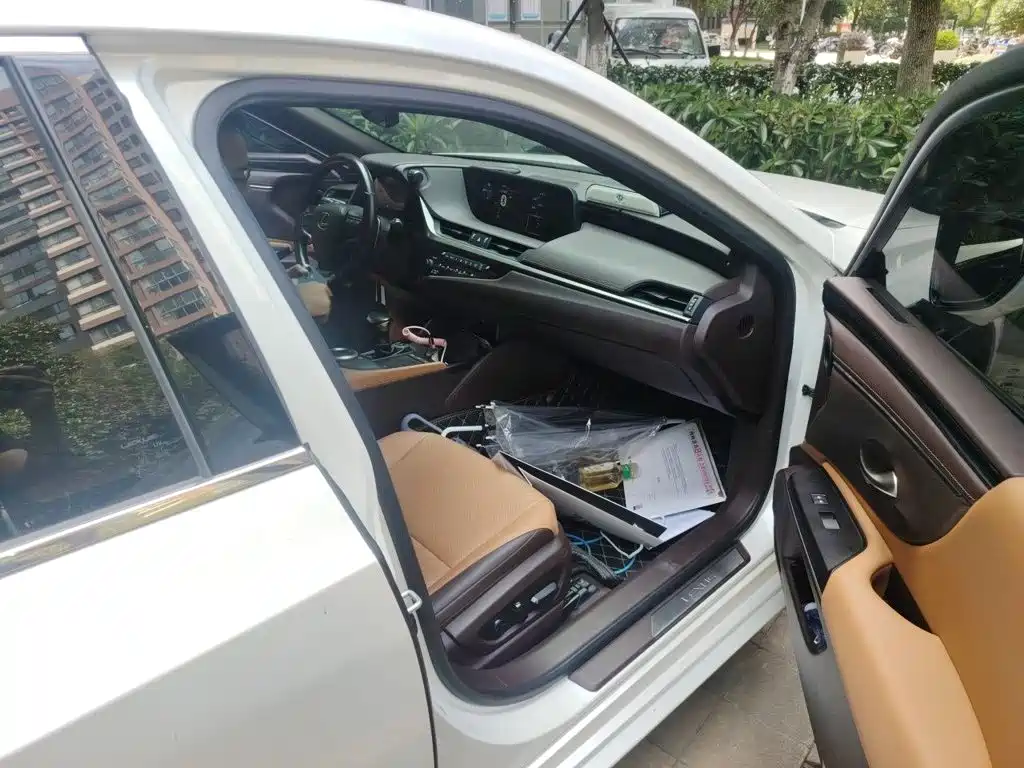 Lexus ES — миниатюра 18