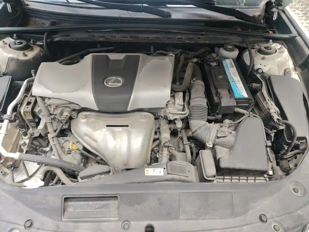 Lexus ES — миниатюра 11