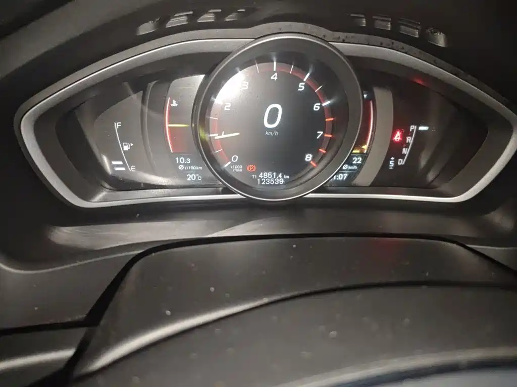 Volvo V40 — миниатюра 5