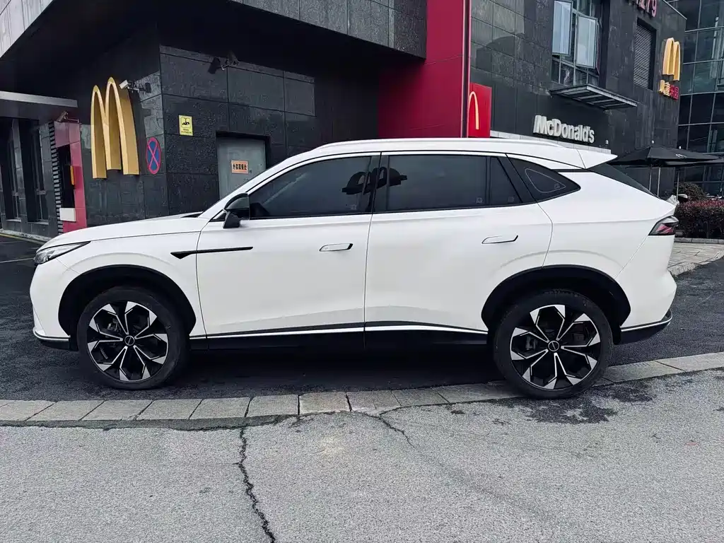 Roewe RX5 — миниатюра 5