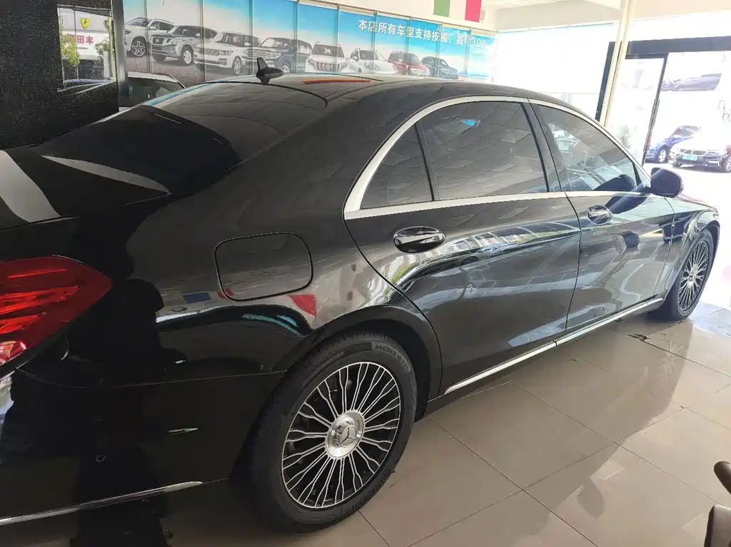 Mercedes-Benz S-Class — миниатюра 12