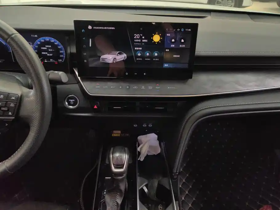 Toyota Camry — миниатюра 13