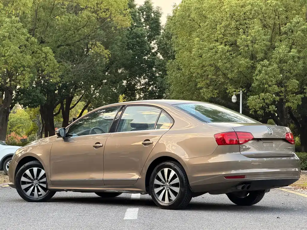 Volkswagen Sagitar — миниатюра 4