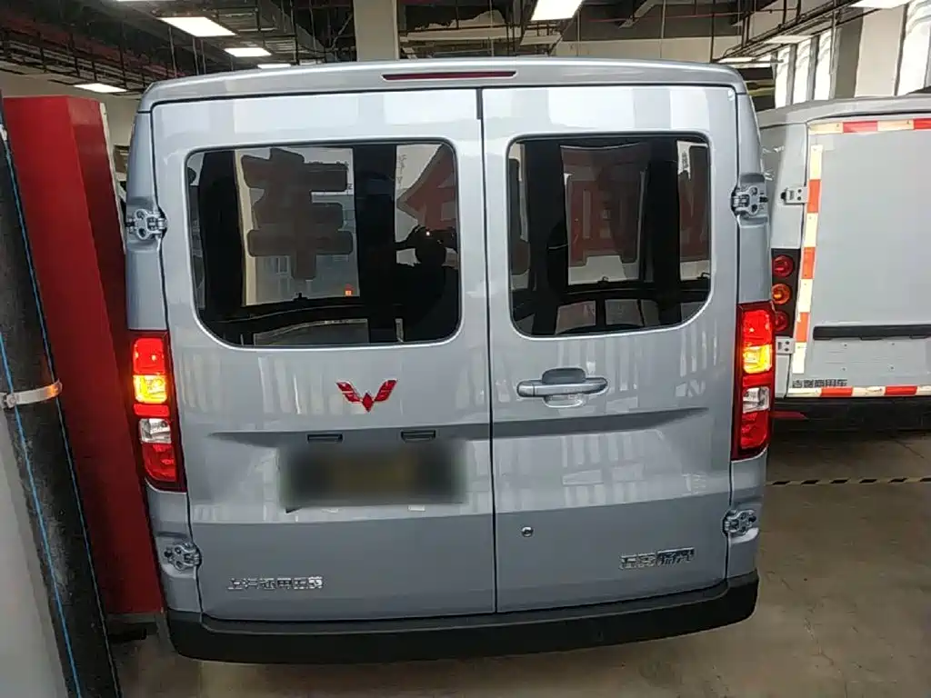Wuling Yangguang — миниатюра 6