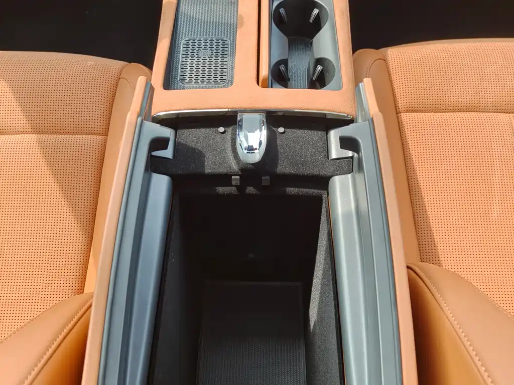 Voyah Passion 2024 PHEV Flagship