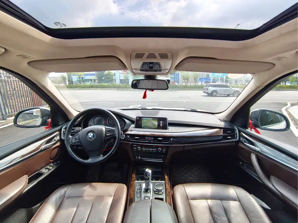 BMW X5 (Import) — миниатюра 11