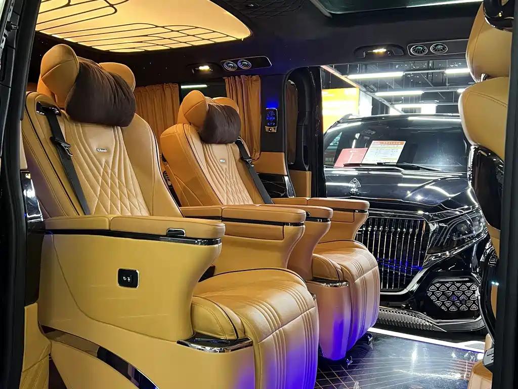 Mercedes-Benz V-Class — миниатюра 11