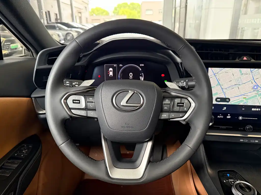 Lexus RZ — миниатюра 13