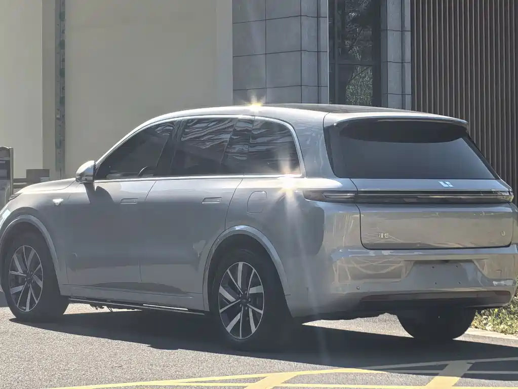 Li Auto Li L8 — миниатюра 4