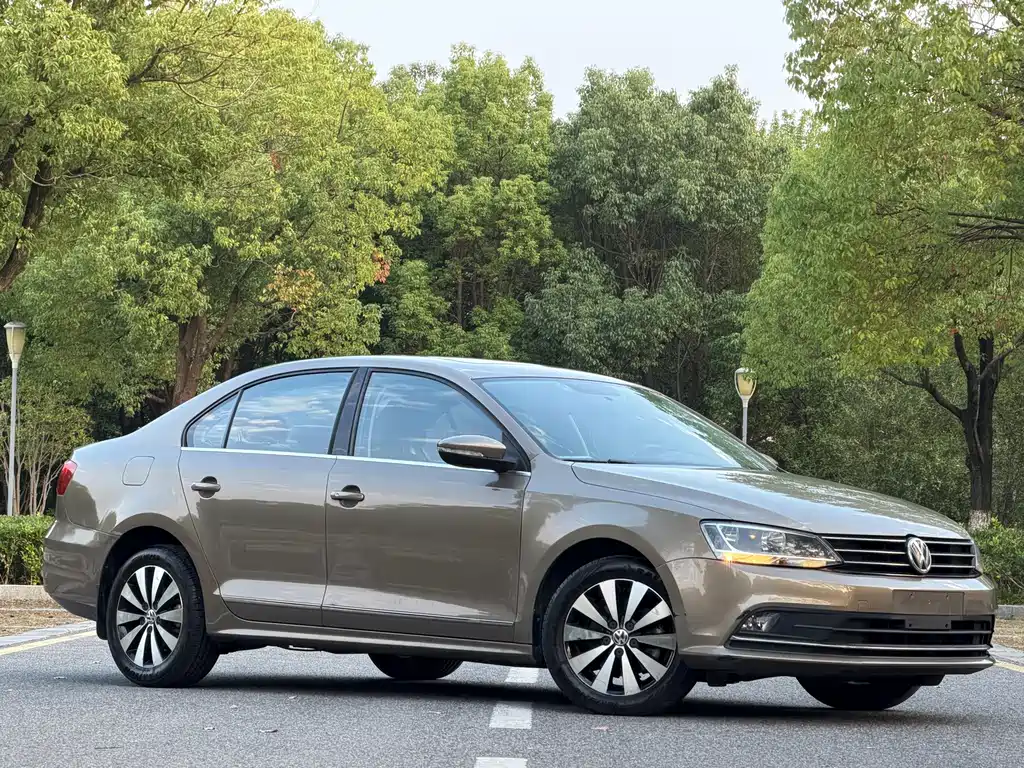 Volkswagen Sagitar — миниатюра 3