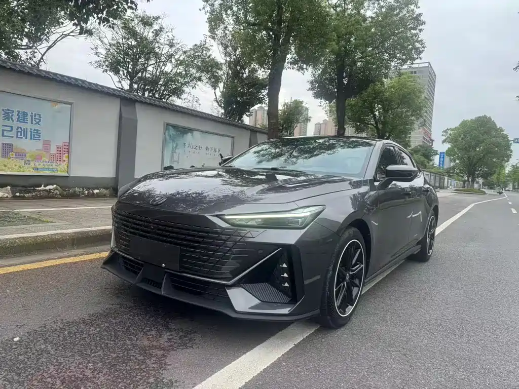 Changan UNI-V 2024