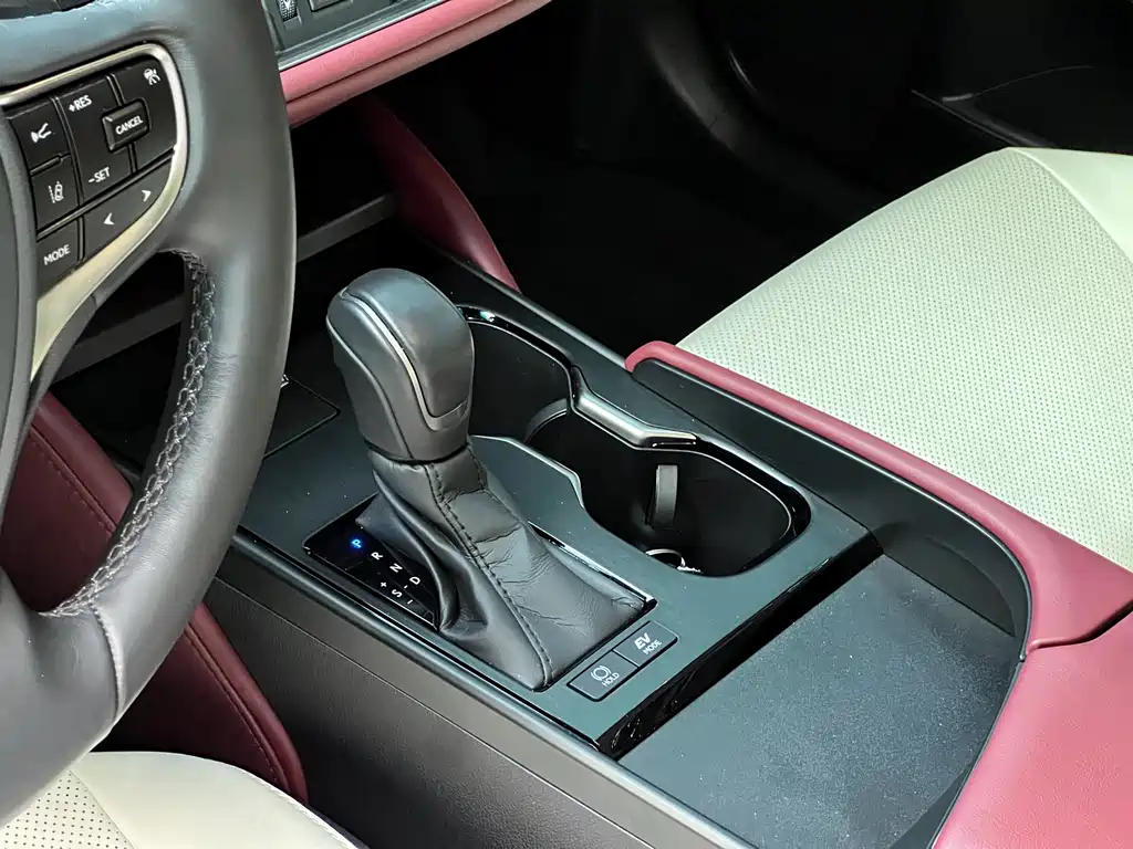 Lexus ES — миниатюра 17