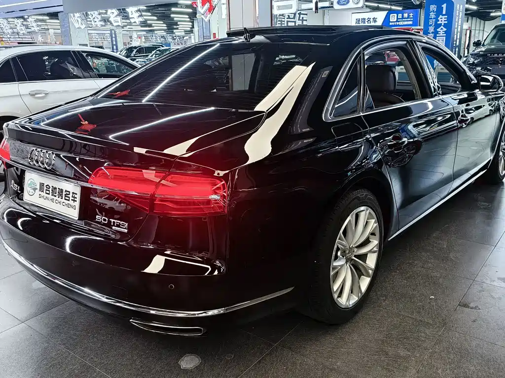 Audi A8 — миниатюра 4