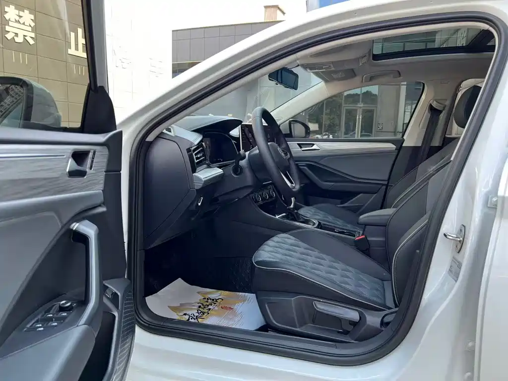 Volkswagen Sagitar — миниатюра 6