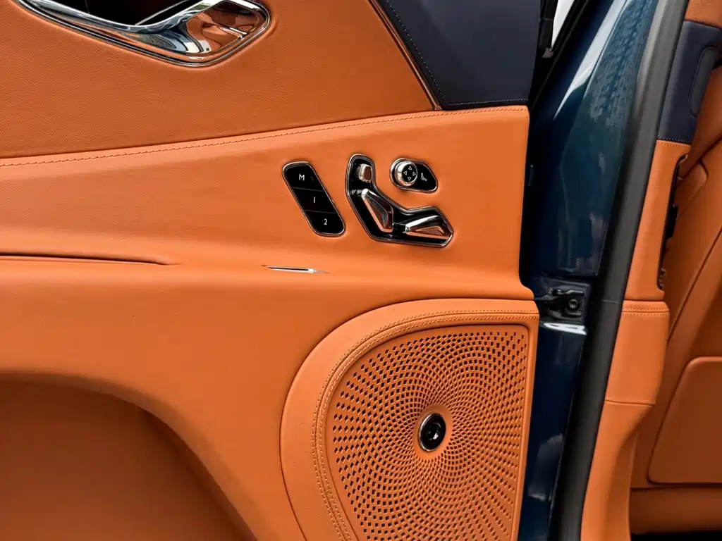 Bentley Flying Spur — миниатюра 8