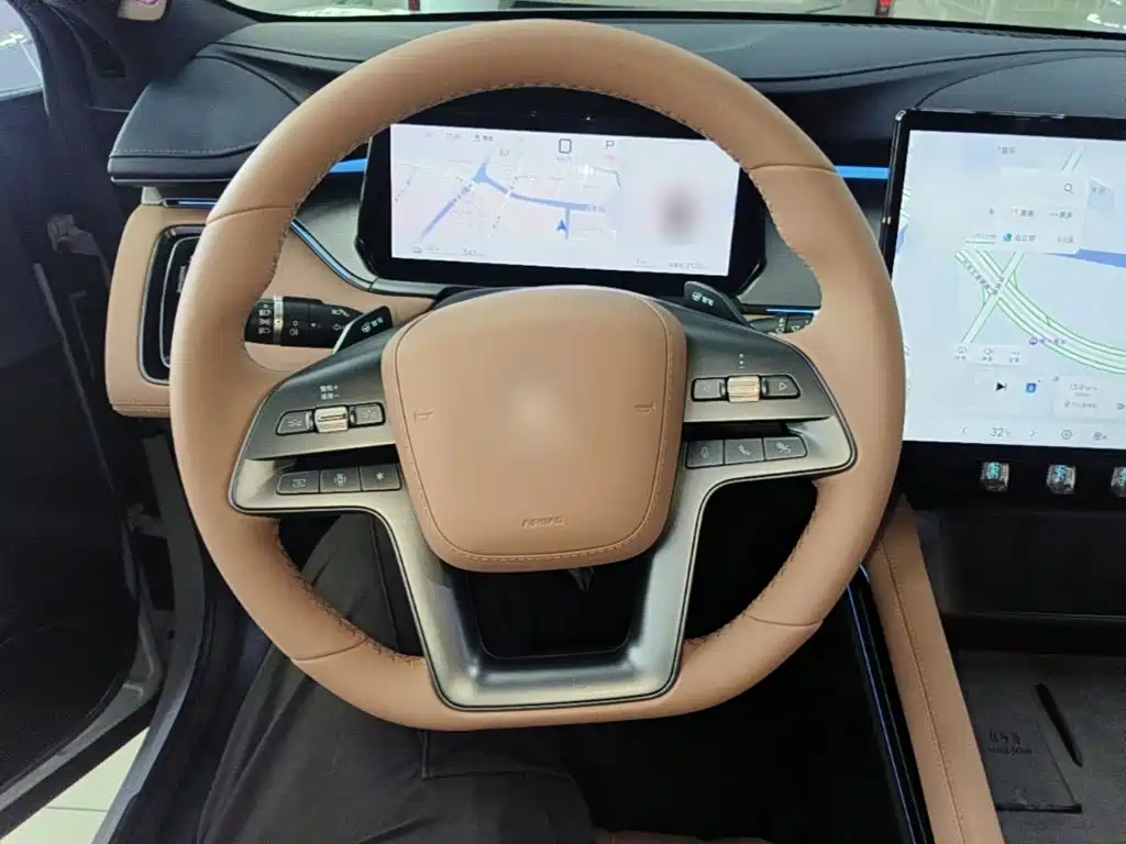 BYD L EV — миниатюра 11