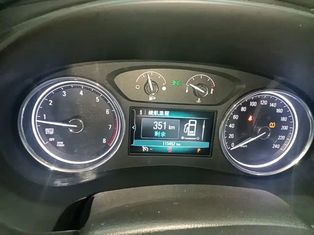 Buick LaCrosse — миниатюра 12