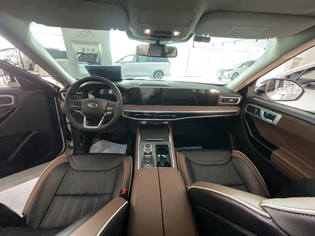 Ford Explorer — миниатюра 10