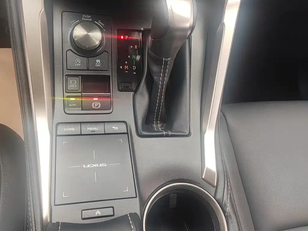 Lexus NX — миниатюра 6