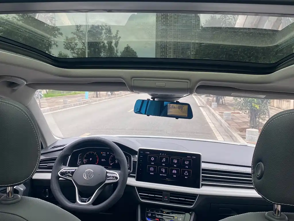 Volkswagen Tiguan L — миниатюра 7