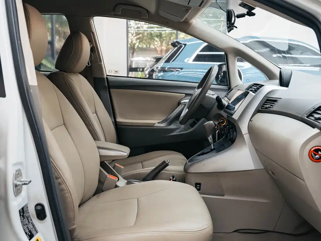 Toyota Verso — миниатюра 11