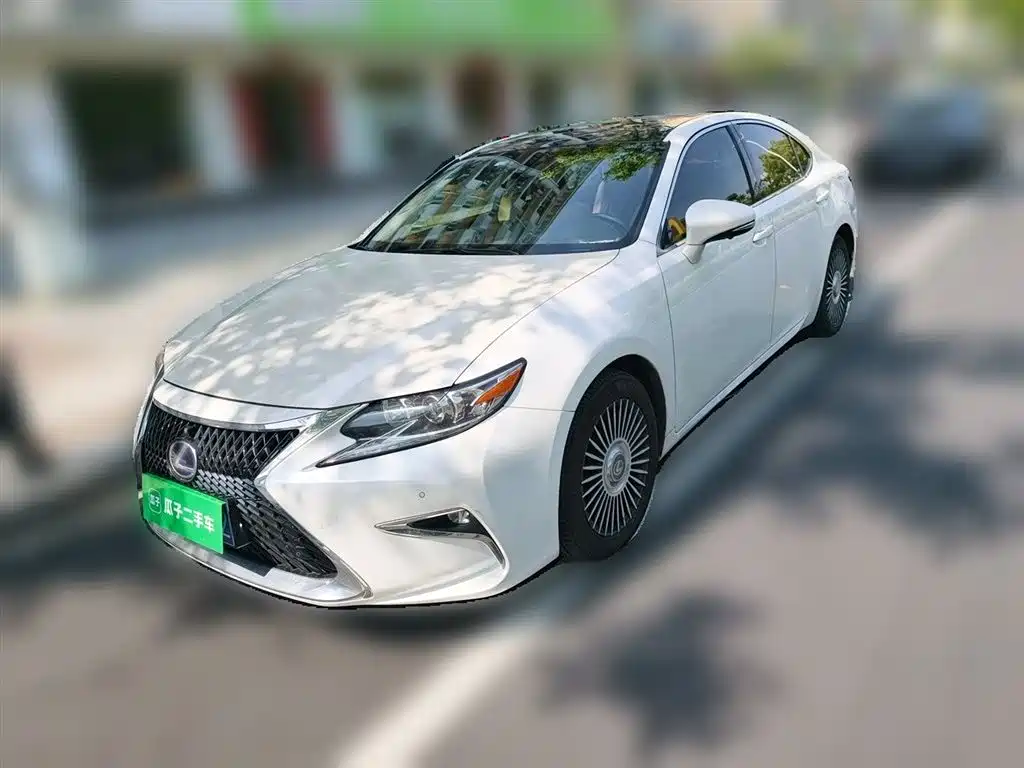 Lexus ES 2017