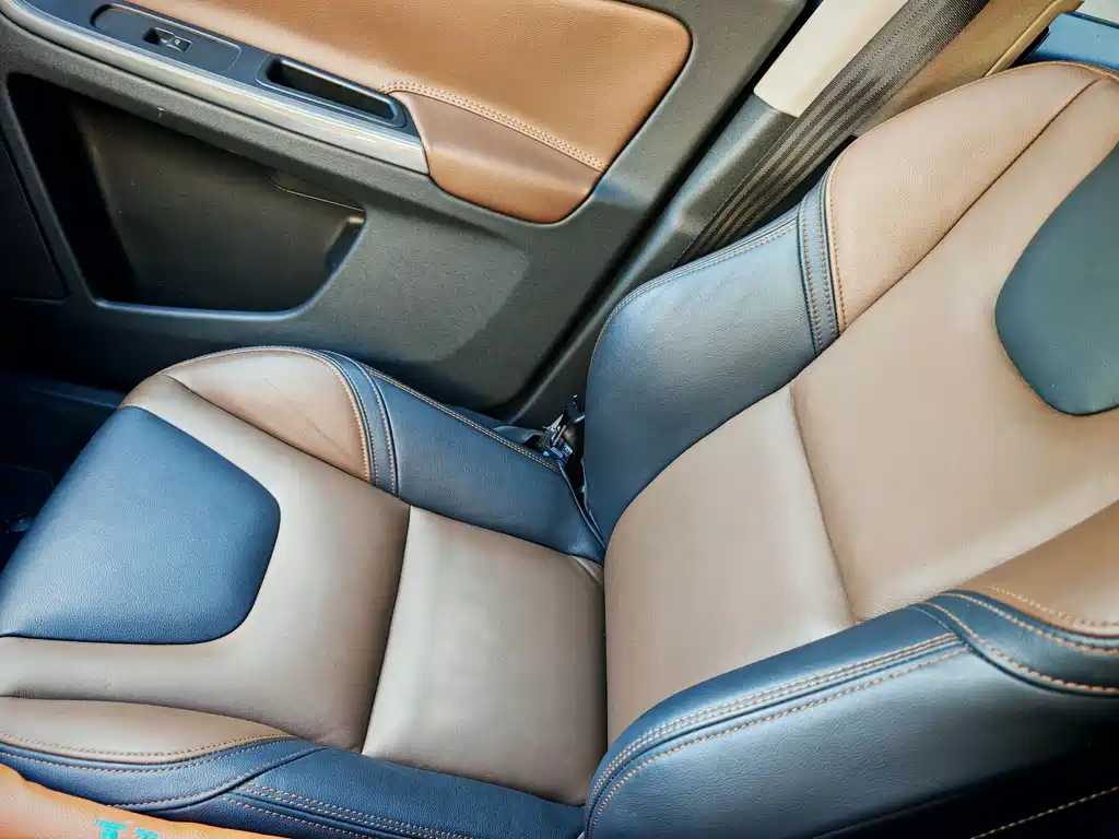 Volvo XC60 — миниатюра 11